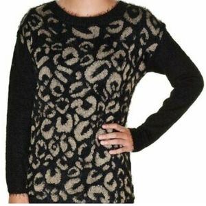 Pull over leopard Print eyelash sweatshirt. XXL